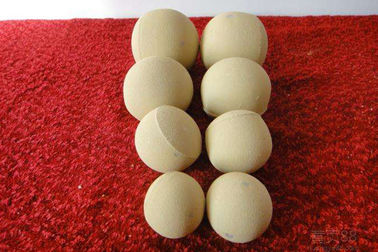 Palle inerti dell'allumina di AL2O3 65%, dimensione su misura palla ceramica colabile dell'allumina